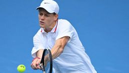 La reazione "manifesto" di Jannik Sinner al sorteggio degli Australian Open: nulla è come pare, derby e Cahill compresi