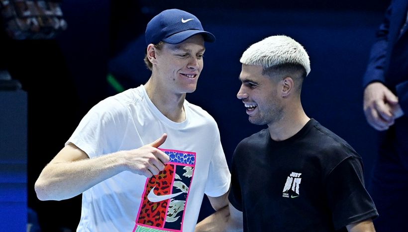 Sinner-Alcaraz, la minaccia arriva da un 13enne: chi è il prodigio del tennis che gioca senza rovescio