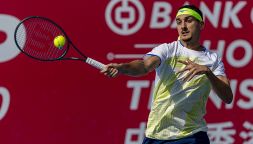 Hong Kong, buona la prima per Sonego. Auckland, Cocciaretto ok: sfiderà Linette, che ha battuto Venus Williams