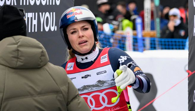 Espressione sofferente e tirata di Vonn, dopo la caduta