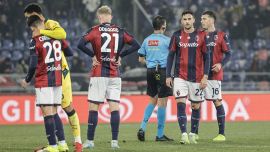 Bologna-Milan, moviola: Nkunku rischia grosso, dai fuorigioco sui gol al mancato rosso