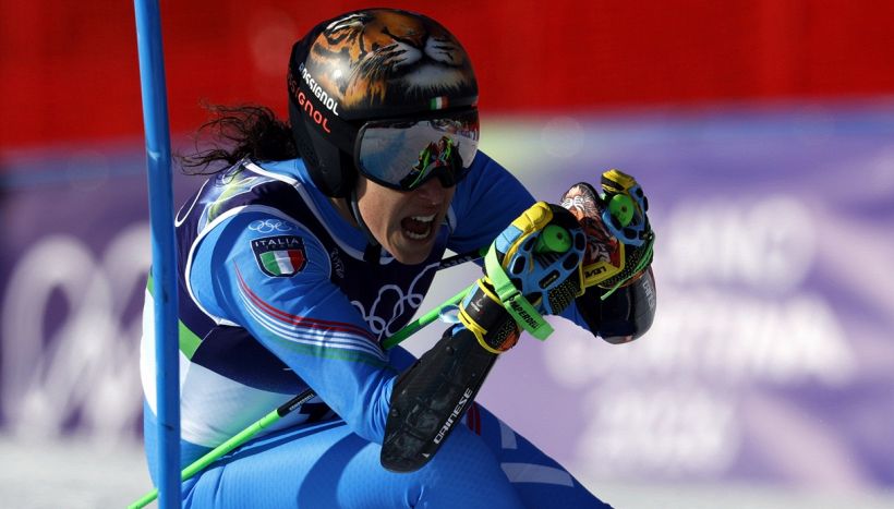 Brignone, fuori programma con Compagnoni e Tomba: cosa le hanno detto dopo il doppio oro a Milano Cortina