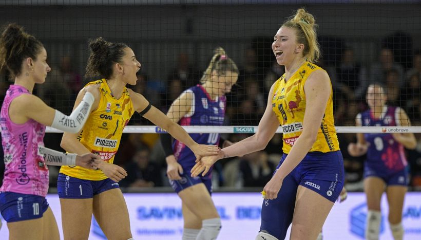Volley femminile, Conegliano passa a Scandicci: 41-43 nel 1° set. Milano aspetta le scuse Rai e perde a Novara