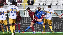 Torino-Lecce, moviola: Falcone fenomeno, batte anche tecnologia gol-non gol