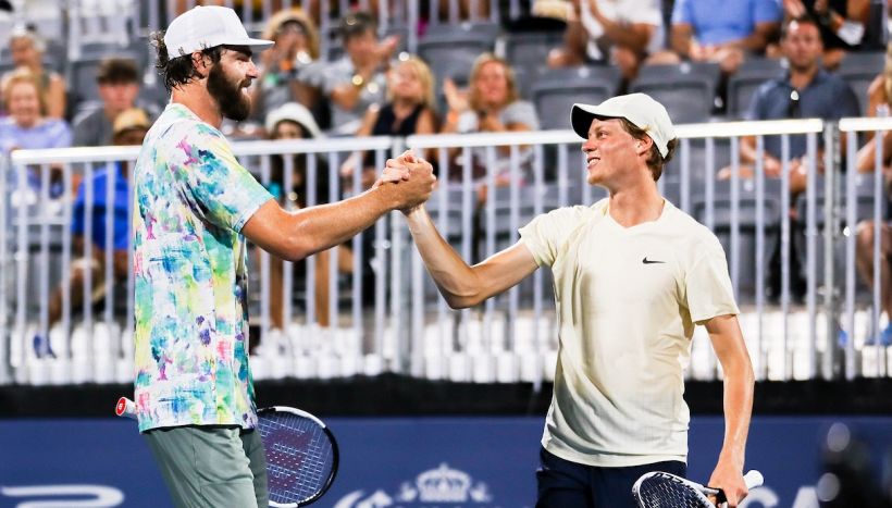 Sinner, sgarbo a Vavassori: giocherà in coppia con l’hater Opelka. Doha, Alcaraz lascia Jannik incredulo