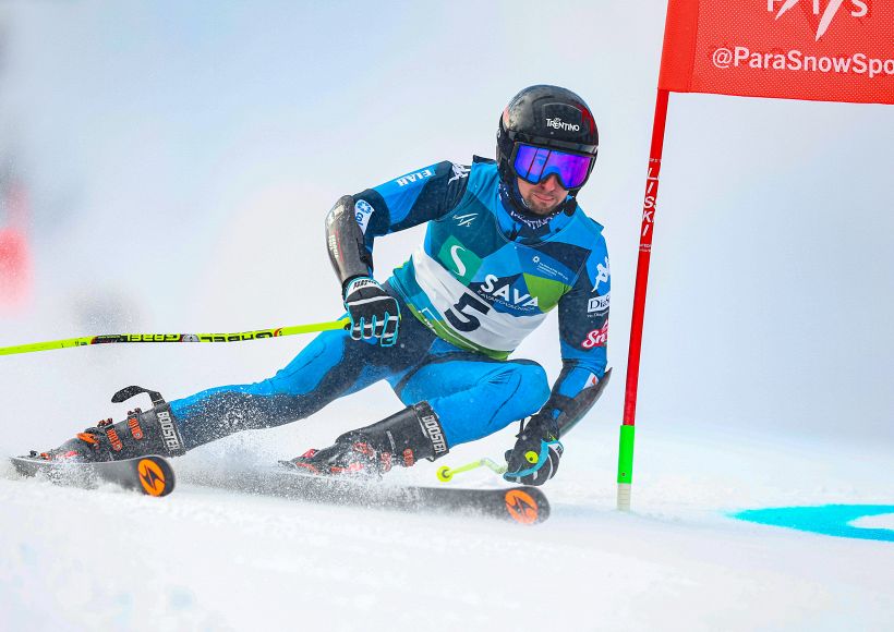 Paralimpiadi Milano Cortina, Giacomo Bertagnolli di bronzo nella discesa libera: chi è il campione di paraski
