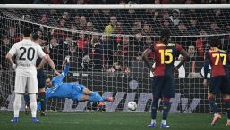 Genoa-Napoli, giallo sul rigore: decide Massa o il Var? Buongiorno combina un disastro, è bufera sui social