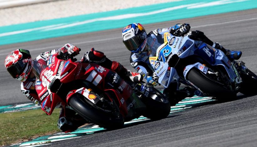 Bagnaia, la strana alleanza con Alex Marquez per colpa di Marc e l'outing di Pedrosa su Acosta in Ducati