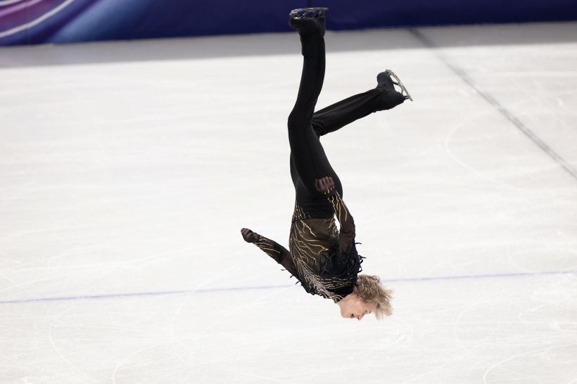 Backflip di Ilia Malinin, Nole Djokovic con le mani nei capelli: il salto mortale che ha fatto il giro del mondo