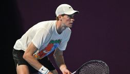 Classifica ATP, Sinner sfida Alcaraz: a Doha chance per avvicinare il numero 1. Darderi regala un record all’Italia