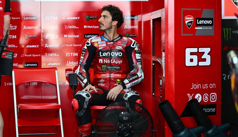 Bagnaia soddisfatto per ora della Ducati 2026. Ma il suo futuro è deciso: “Ho scelto d’istinto”, sarà Aprilia?