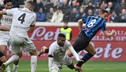 Atalanta-Napoli, rigore dato e poi tolto per fallo su Hojlund, rete annullata a Gutierrez scoppia la protesta anti-Var