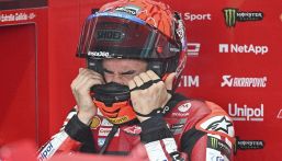 Marquez che succede, troppe cadute. Tardozzi su Bagnaia: "Per piacere!" ma Bezzecchi e Aprilia spaventano Ducati