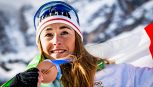 Sofia Goggia non scende dal podio e questo bronzo lo dedica all'amica di sempre, Elena Fanchini