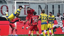 Furia Milan contro arbitro e Var: il gol del Parma di Troilo e il mancato rigore su Leao scatenano la bufera