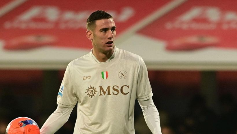 Lucca segna col Nottingham e provoca sui social i tifosi del Napoli. Rivincita anche per Lang