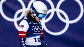 Sinner in pensiero per l’amica Vonn, il messaggio social: “Ti penso”. Il padre chiude la carriera di Lindsey