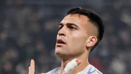Inter, autogol clamoroso: il video per il record di Lautaro scatena i tifosi, piovono insulti sui social   