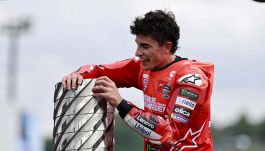 MotoGp, Marquez spaventa la Ducati e apre le porte al ritiro. Lorenzo cambia idea su Bagnaia e punge Acosta