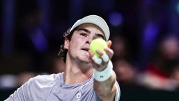 “Fonseca aiutato dagli organizzatori”: l’accusa di Cerundolo dopo il ritiro a Rio. E Federer fa un paragone tra Sinner e Joao