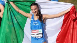 Battocletti ormai stampa solo record: a Lievin fa cadere quello nei 3.000m indoor. Fabbri vince nel peso al debutto