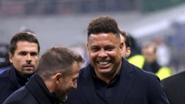 Inter-Bodo: il Meazza celebra l’ex Ronaldo, ma che imbarazzo il siparietto del Fenomeno con Capello