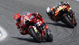 Pagelle Sprint Thailandia e classifica piloti: Marquez-Acosta show, Bezzecchi esagera, Bagnaia mood 2025