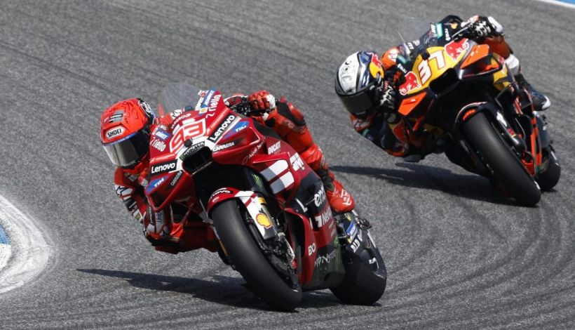 Pagelle Sprint Thailandia e classifica piloti: Marquez-Acosta show, Bezzecchi esagera, Bagnaia mood 2025