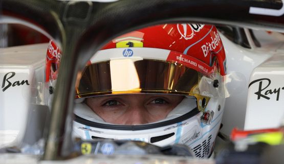 Leclerc, la svolta: nozze con Alexandra Saint Mleux in Ferrari prima di Melbourne, all in di Charles