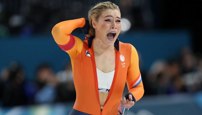 Jutta Leerdam con il suo gesto provoca l'analisi su biancheria, sponsor e i suoi introiti