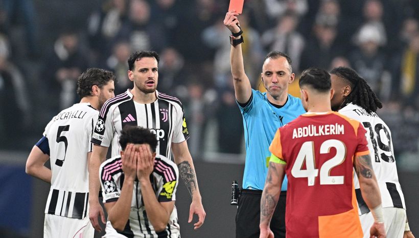 L'impulsività di Kelly ha un costo sproporzionato, i paradossi di VAR e protocollo sul rosso di Juve-Galatasaray