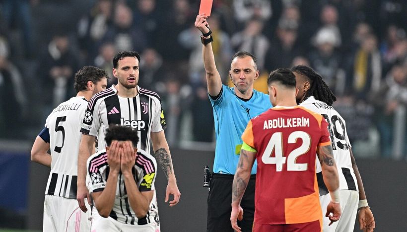 Juventus-Galatasaray, moviola: l’arbitro le sbaglia tutte contro i bianconeri, che polemiche