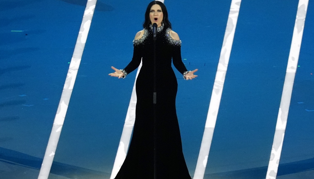 https://wips.plug.it/cips/sport.virgilio.it/cms/2026/02/laura-pausini.jpg