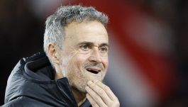 Caso Vinicius, l’imbarazzante risposta di Luis Enrique scatena la bufera: la differenza con Guardiola, è polemica