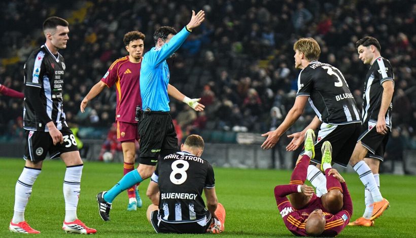 Udinese-Roma, moviola: che proteste sul gol partita, una rete annullata al 91’, pioggia di gialli e di polemiche