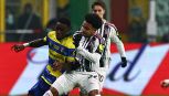 Parma-Juventus, il Var grazia McKennie dal rosso e l’americano segna: bufera su Fourneau, le accuse del web