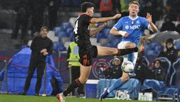 Napoli-Como, moviola: offside, rigore e fallo nella stessa azione ma l’errore grave è un altro