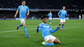 Napoli, i segreti di Alisson Santos, un po' Leao e un po' Neres: il tatuaggio, la musica, il ballo e i gol