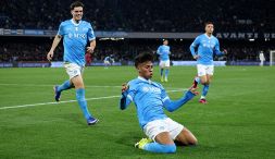 Napoli, i segreti di Alisson Santos, un po' Leao e un po' Neres: il tatuaggio, la musica, il ballo e i gol