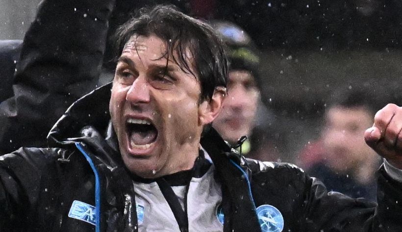 Coppa Italia, Napoli: Conte sfida il giochista Fabregas ma arriva l’accusa che scatena il web
