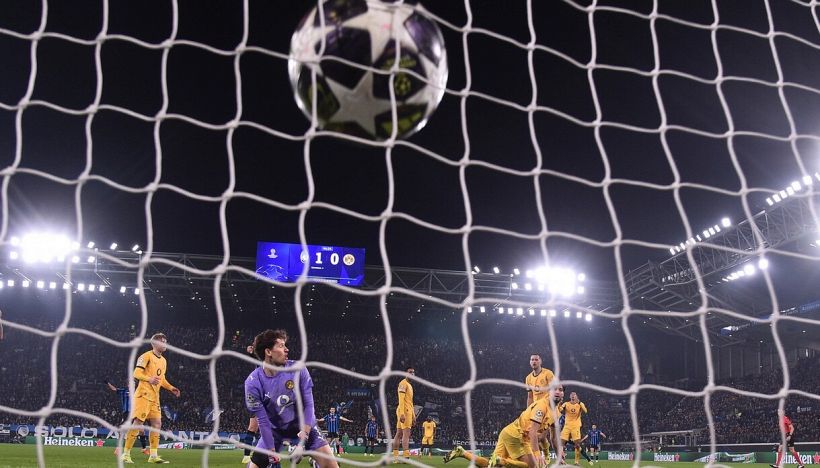 Atalanta-Borussia Dortmund, moviola: paura e delirio nel finale a Bergamo, Adeyemi gela lo stadio, al 94’ la svolta