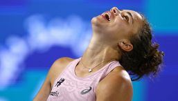 WTA Dubai, altra sconfitta al debutto per Jasmine Paolini: la filippina Eala vince in due set, è crisi nera