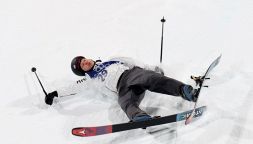 Milano Cortina, ancora paura dopo Lindsey Vonn: tremenda caduta per Lajunen nel Big Air, come sta il 18enne