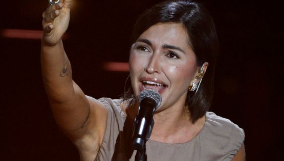 Chi è Serena Brancale, il papà calciatore, la sorella Nicole con lei a Sanremo 2026 e il fidanzato pugile