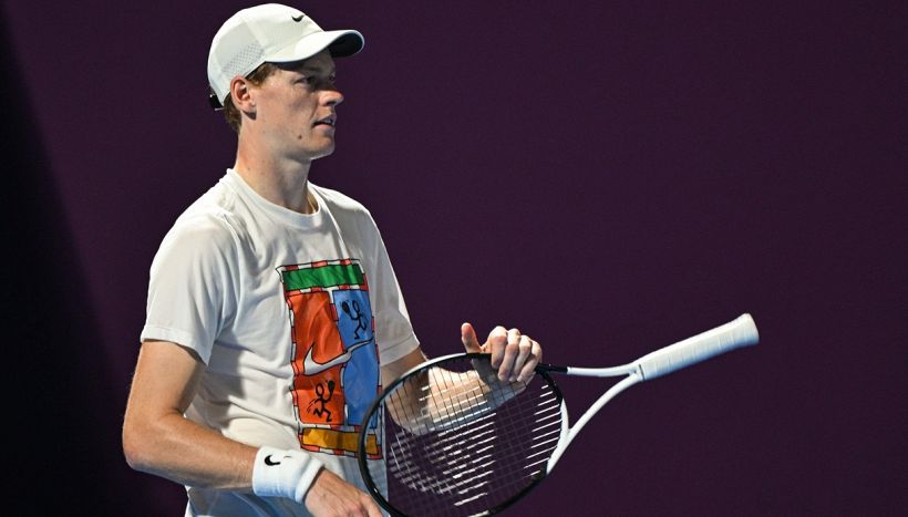 Sinner debutta a Doha contro Machac: orario e dove vederlo. Fognini: "Djokovic il più forte della storia"