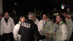 Milano Cortina, gli azzurri della staffetta short track celebrano l'oro in Casa Italia