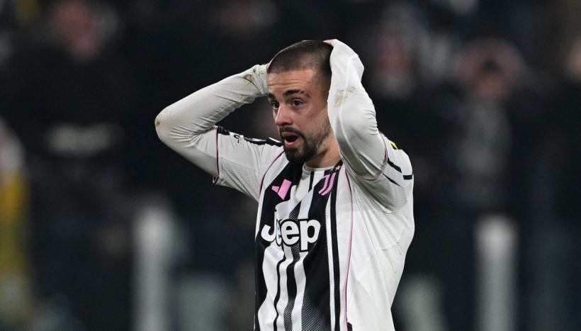 Juventus, addio Champions e tifosi furibondi: accuse ad arbitro, Osimhen e Zhegrova, ma il vero colpevole è Comolli