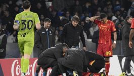 Lecce: come sta Banda, il bollettino medico dopo il crollo in campo, l'ansia dei tifosi