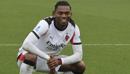 Milan, Leao: un gol nel derby per fare la pace e una firma per entrare nella storia