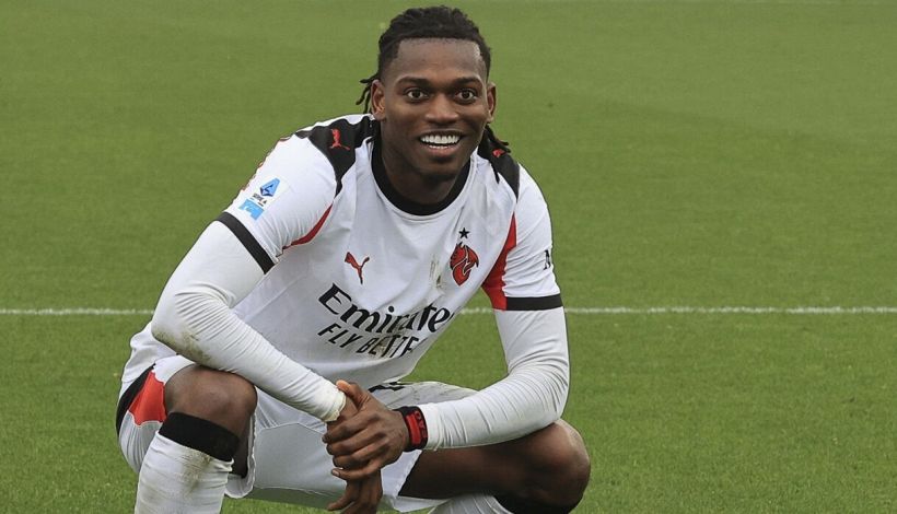 Milan, Leao: un gol nel derby per fare la pace e una firma per entrare nella storia